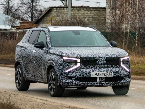 В Тольятти засняли прототип Lada Azimut в топовой комплектации &mdash; с мотором 1,8, вариатором и двухцветными колесными дисками