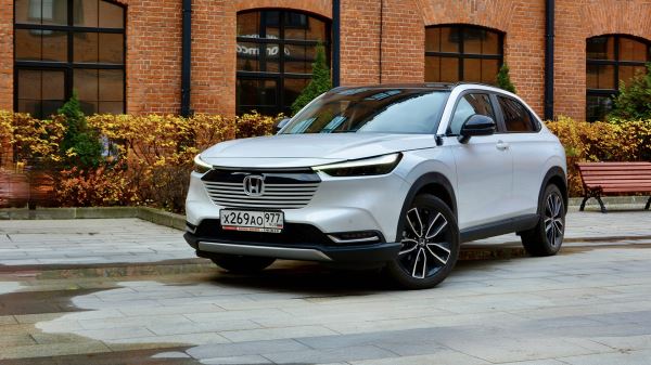 Honda Vezel: обзор и&nbsp;тест-драйв кроссовера, который можно купить без утильсбора