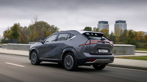 Прагматик против техногика: сравнительный тест-драйв GAC GS4 и&nbsp;Geely Atlas