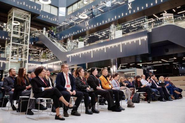 Подготовку кадров для дроносферы будущего обсудили на слете в Москве