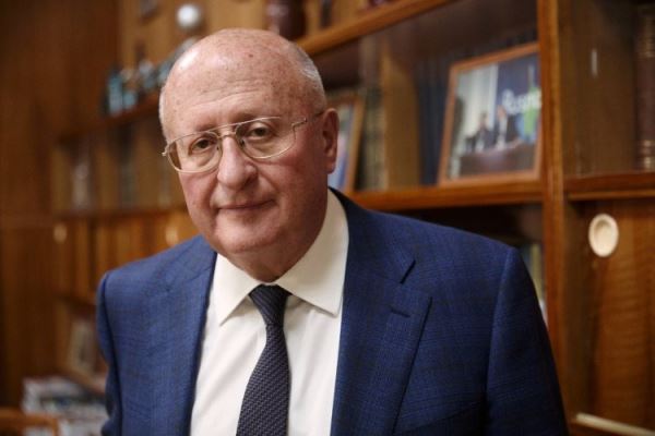 День рождения отмечает микробиолог Александр Гинцбург