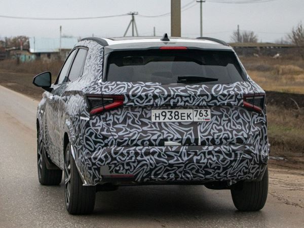 В Тольятти засняли прототип Lada Azimut в топовой комплектации &mdash; с мотором 1,8, вариатором и двухцветными колесными дисками