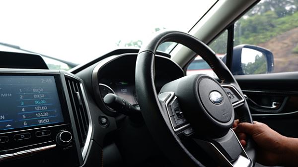 Путин решил судьбу праворульных машин, АвтоВАЗ поднимает цены, ГИБДД грозит крупными штрафами. Главное за&nbsp;неделю