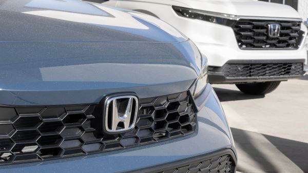 Отсрочка утильсбора, запрет электрокаров на&nbsp;Крымском мосту и&nbsp;штрафы за&nbsp;госномер. Итоги недели