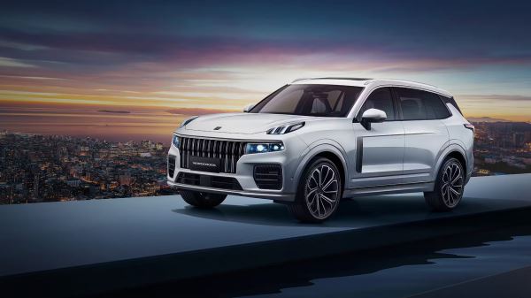 Штрафы в&nbsp;500 тыс. рублей, рекордные цены на&nbsp;авто, обход утильсбора и&nbsp;намёк на&nbsp;возрождение &laquo;Волги&raquo;. Итоги недели