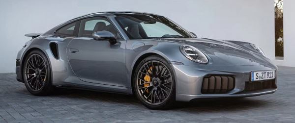 Porsche 911 мог превратиться в подзаряжаемый гибрид, но в компании отказались от этой идеи — не с батареями нынешнего поколения