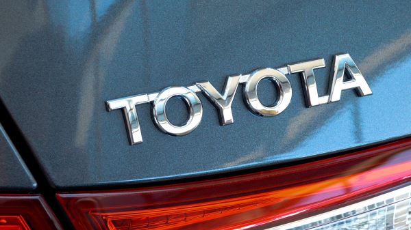 Новая пошлина с&nbsp;1&nbsp;января, недовольный АвтоВАЗ, &laquo;возвращение&raquo; Mazda и&nbsp;другое. Главное за&nbsp;неделю