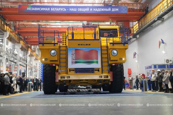 БелАЗ модернизировал ключевой цех впервые за 45 лет: выпуск тяжелых карьерных самосвалов в Белоруссии увеличится на 30%