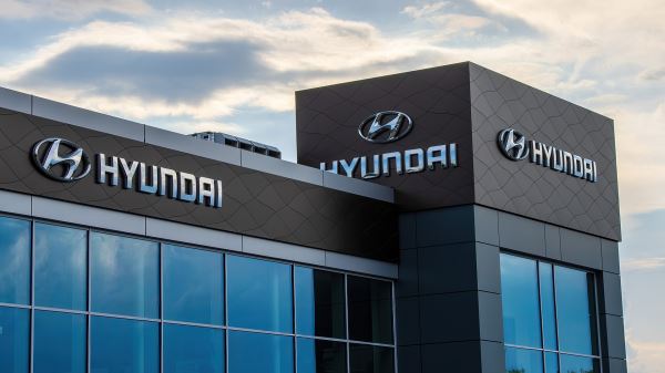 Путин решил судьбу праворульных машин, АвтоВАЗ поднимает цены, ГИБДД грозит крупными штрафами. Главное за&nbsp;неделю