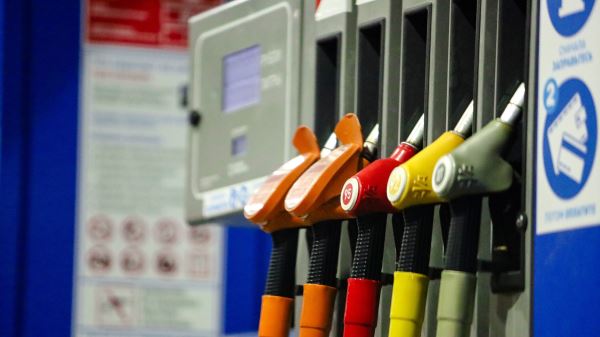 Возрождённая «Волга», масштабный отзыв АвтоВАЗа, отмена отсрочки утильсбора и другое. Итоги недели