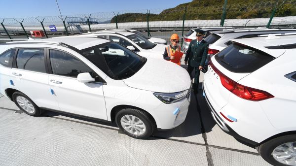 Штрафы в&nbsp;500 тыс. рублей, рекордные цены на&nbsp;авто, обход утильсбора и&nbsp;намёк на&nbsp;возрождение &laquo;Волги&raquo;. Итоги недели