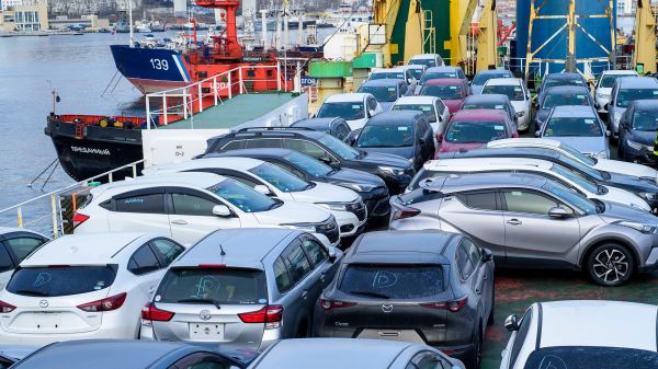 Отсрочка утильсбора, запрет электрокаров на&nbsp;Крымском мосту и&nbsp;штрафы за&nbsp;госномер. Итоги недели