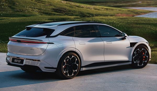 Заряженный универсал Zeekr 007 GT не заинтересовал покупателей. Продажи падают, компания убирает плату за эксклюзивные цвета