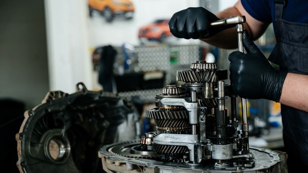 Как завести автомобиль, если сел аккумулятор: три проверенных способа