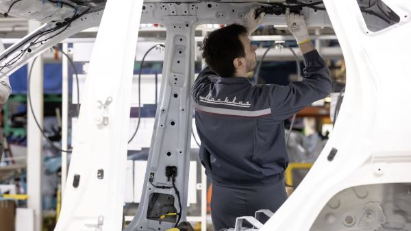 Стало известно, сколько платят на&nbsp;российских автозаводах