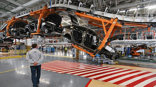 К&nbsp;2035 году 80% россиян будут ездить на&nbsp;отечественных автомобилях