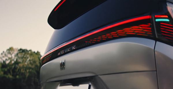 &laquo;Вилла на колесах&raquo;. Buick представит роскошный минивэн Zenith: 655 л.с. и полный привод