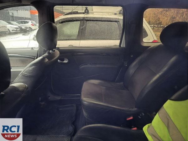 Редчайший Lada Largus VIP сняли внутри и снаружи &mdash; таких выпущено всего 32