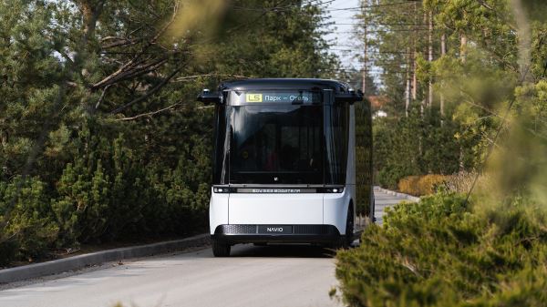 &laquo;Еду без водителя&raquo;: в&nbsp;России представили полностью беспилотный шаттл Navio L5