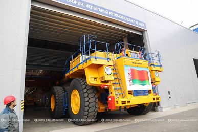 БелАЗ модернизировал ключевой цех впервые за 45 лет: выпуск тяжелых карьерных самосвалов в Белоруссии увеличится на 30%