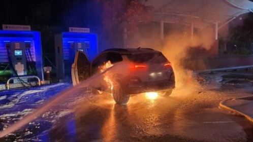 Почему горят электромобили: причины пожаров и&nbsp;их&nbsp;последствия