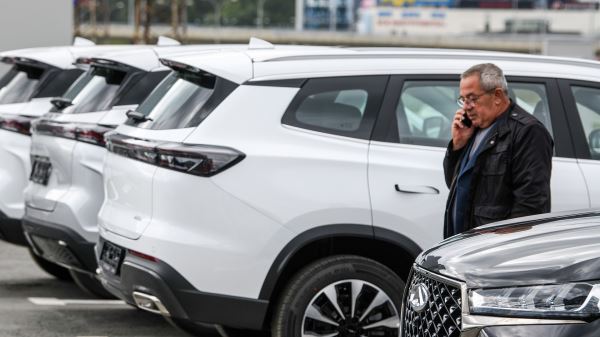 Штрафы в&nbsp;500 тыс. рублей, рекордные цены на&nbsp;авто, обход утильсбора и&nbsp;намёк на&nbsp;возрождение &laquo;Волги&raquo;. Итоги недели