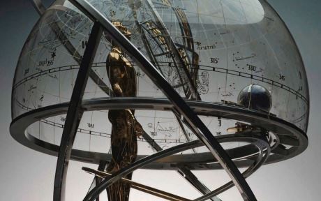 В уникальных часах La Qu&ecirc;te du Temps трудится маленький искусственный астроном