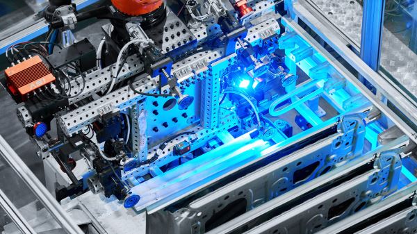 Мировой автопром накрывает новый кризис микрочипов: убытки исчисляются миллиардами