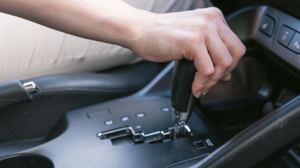 Тихий ужас: 10 неявных признаков серьёзных проблем с электрикой вашего авто