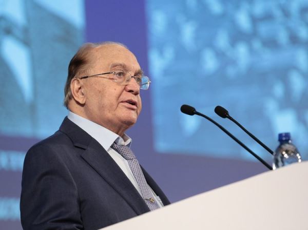 Всероссийский съезд преподавателей и учителей математики и биологии открылся в МГУ