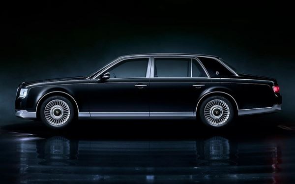 Японский ответ Rolls-Royce: представлен обновленный Toyota Century &mdash; флагманский седан стал безопаснее и дороже на 20 тыс. долларов